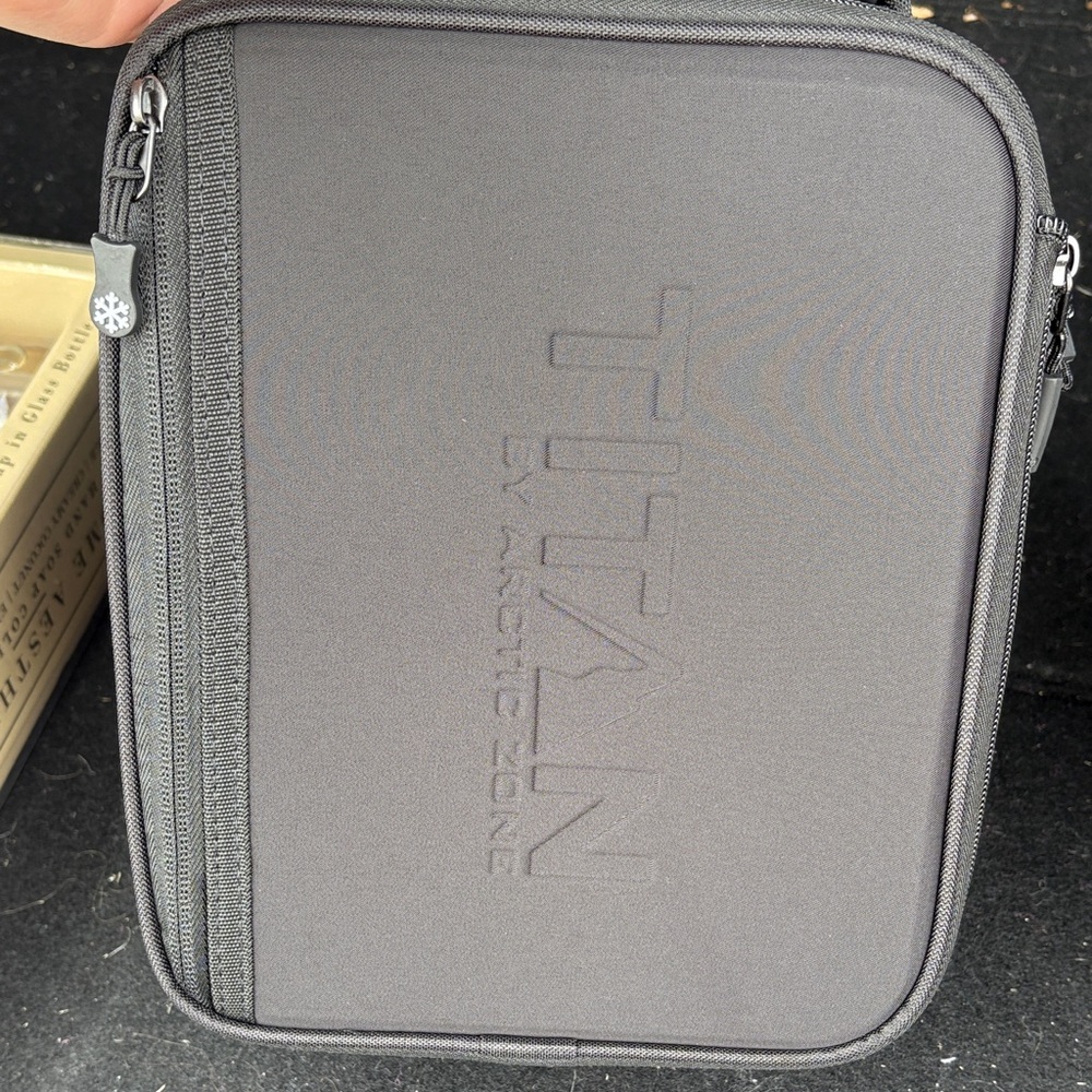 Titan by Artic Zone black Expandable Lunch Box black - Picture 5 of 8